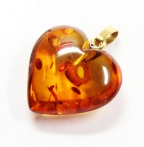 bernsteinschmuck_bernsteinherz-295x300